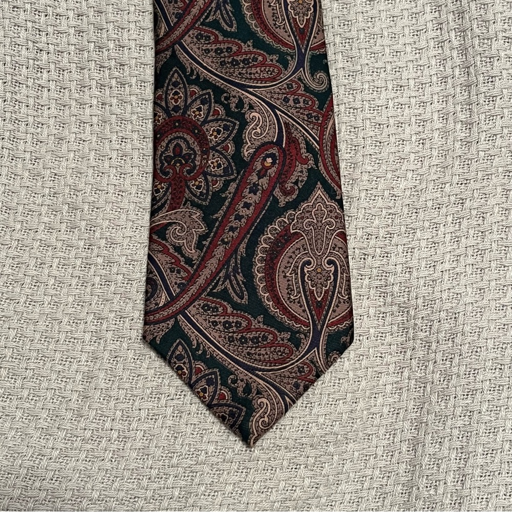 Kuppenheimer Paisley Patterned Silk Tie